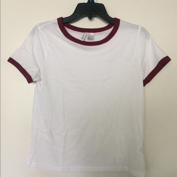 Divided H&M T-Shirt - Picture 1 of 2